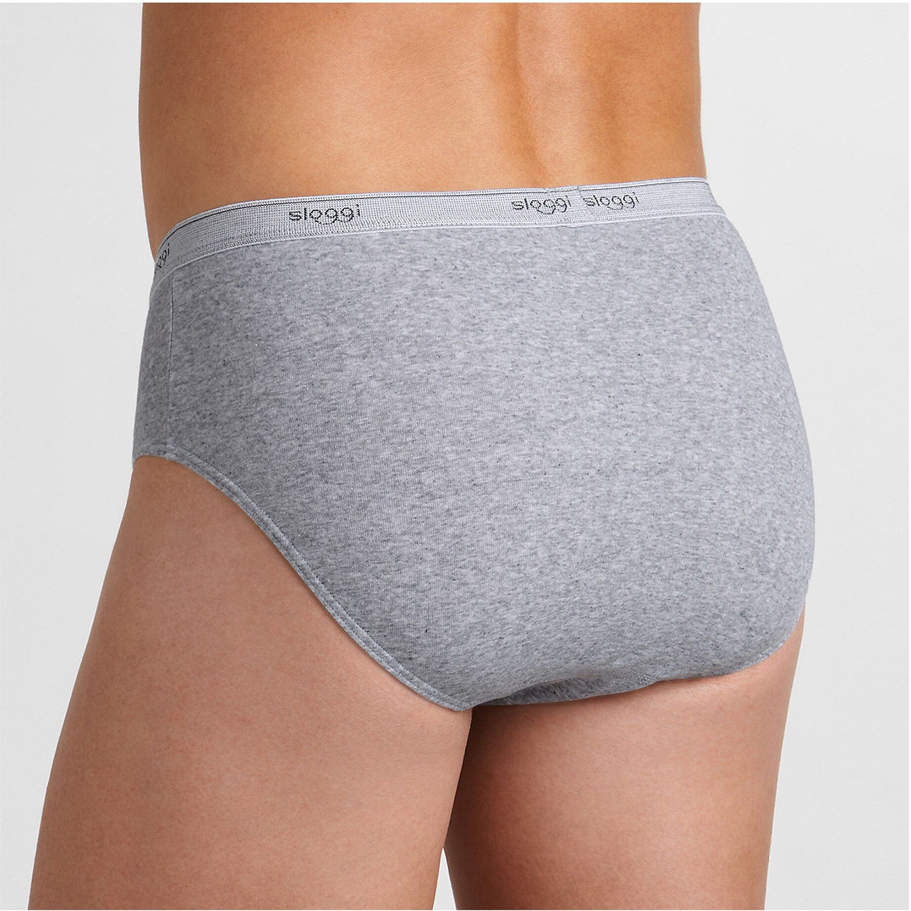 Slip fermé forme midi - 91/96 - Gris - SloggiCe slip forme midi a été conçu avec la technologie FreeFit Xmove dans un coton révolutionnaire développé par Sloggi®, qui améliore l'élasticité et le confort... Encore une belle innovation de votre marque fétic