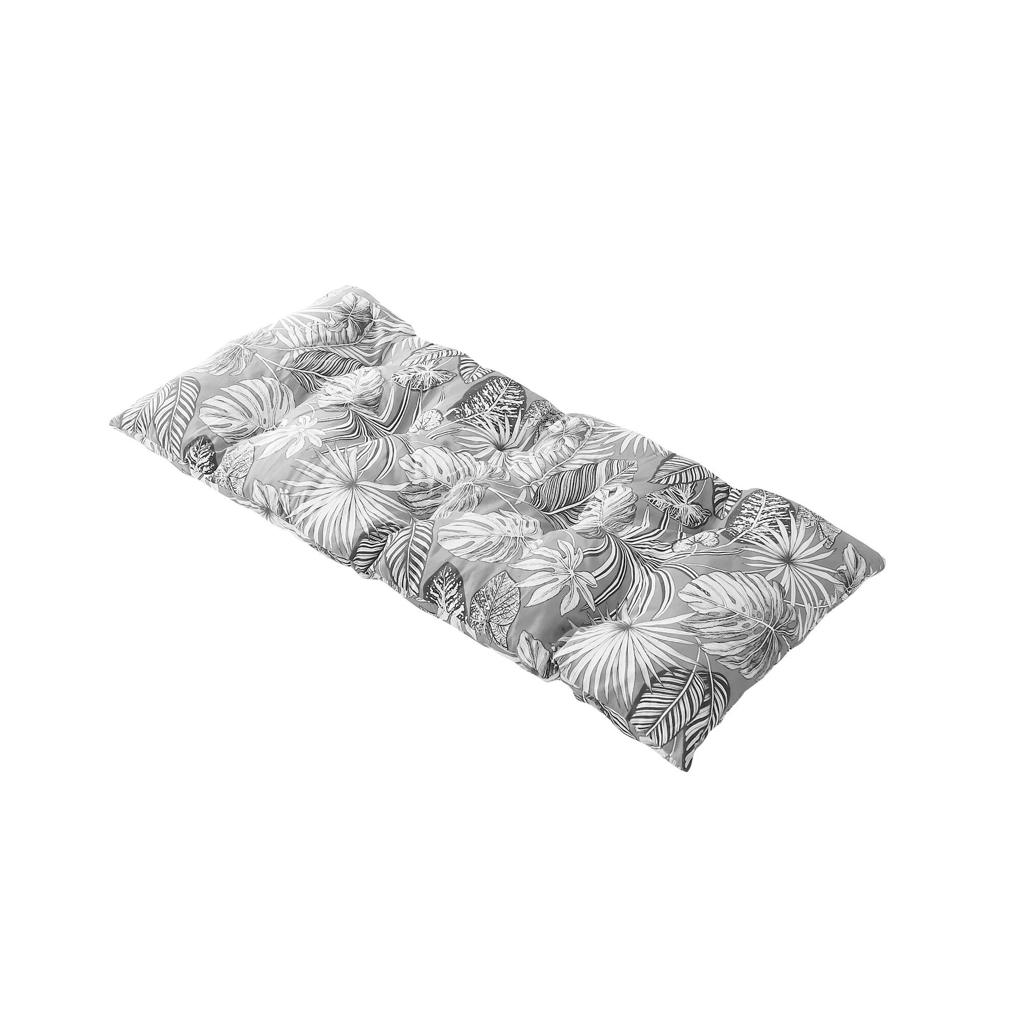 Long coussin déco coton imprimé tropical - BlancheporteEn quête de sensations nouvelles ? Ce coussin de sol grand format imprimé feuillage de la jungle vous séduira tant pour des instants de paresse, que pour des moments entre amis ! Il crée de suite un p