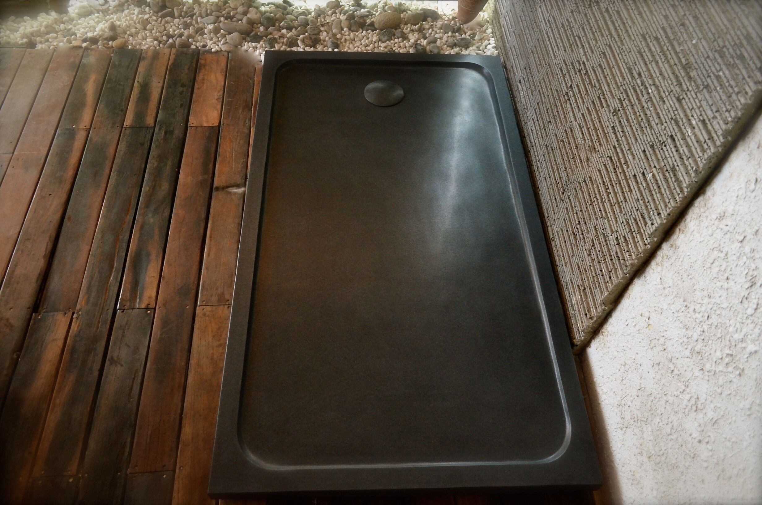 LivingRoc Receveur de douche 160x90 en granit noir véritable QUASAR SHADOW LivingRoc Receveur de douche 160x90 en granit noir véritable QUASAR SHADOW