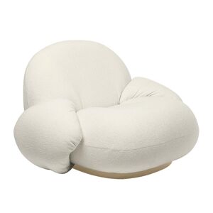 GUBI fauteuil avec accoudoirs PACHA LOUNGE CHAIR (Cat. B Harp Ivory 24 - tissu et bois finition Pearl Gold)