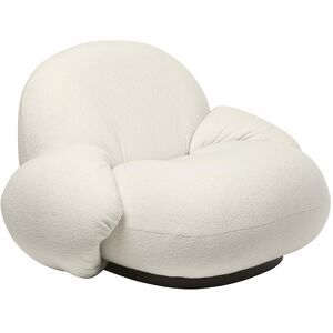 GUBI fauteuil avec accoudoirs PACHA LOUNGE CHAIR (Cat. B Harp Ivory 24 - tissu et bois finition Soft Black Semi Matt)