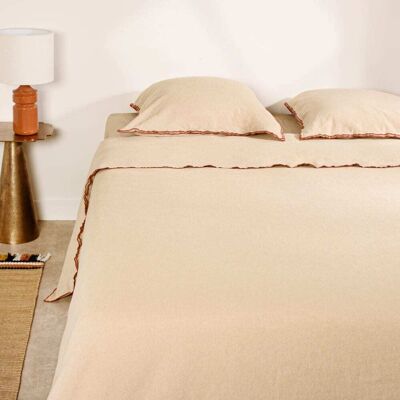 Maisons du Monde Parure de lit en coton biologique tissé beige et biais contrasté, 260x240 cm - Publicité Maisons du Monde Parure de lit en coton biologique tissé beige et biais contrasté, 260x240 cm - Publicité