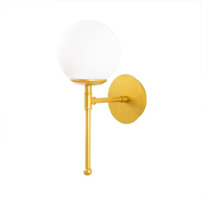 Wonderlamp Garet Lampe Murale Dorée - Globe en Verre Opale - Intérieur - Publicité Wonderlamp Garet Lampe Murale Dorée - Globe en Verre Opale - Intérieur - Publicité