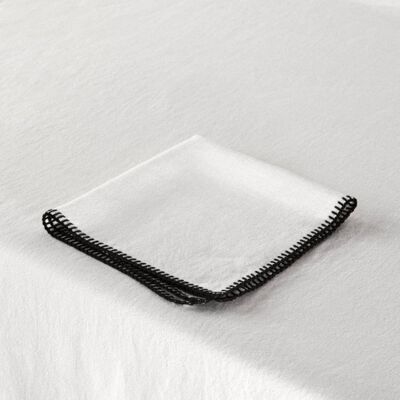 Nappe rectangulaire en lin Madura Nino - Style bohème - Publicité Nappe rectangulaire en lin Madura Nino - Style bohème - Publicité