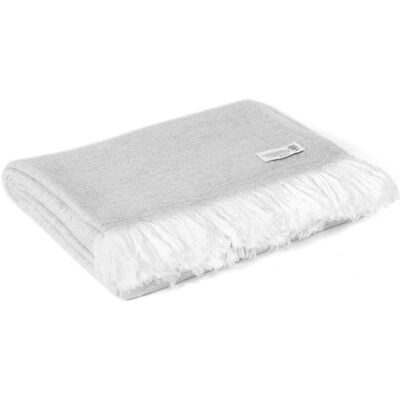 Les jardins de la comtesse Plaid cachemire et laine grands chevrons gris argenté 130 x 230 cm - Publicité Les jardins de la comtesse Plaid cachemire et laine grands chevrons gris argenté 130 x 230 cm - Publicité
