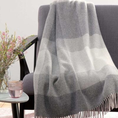 BIEDERLACK Britta Couverture en Laine - Plaid - Publicité BIEDERLACK Britta Couverture en Laine - Plaid - Publicité