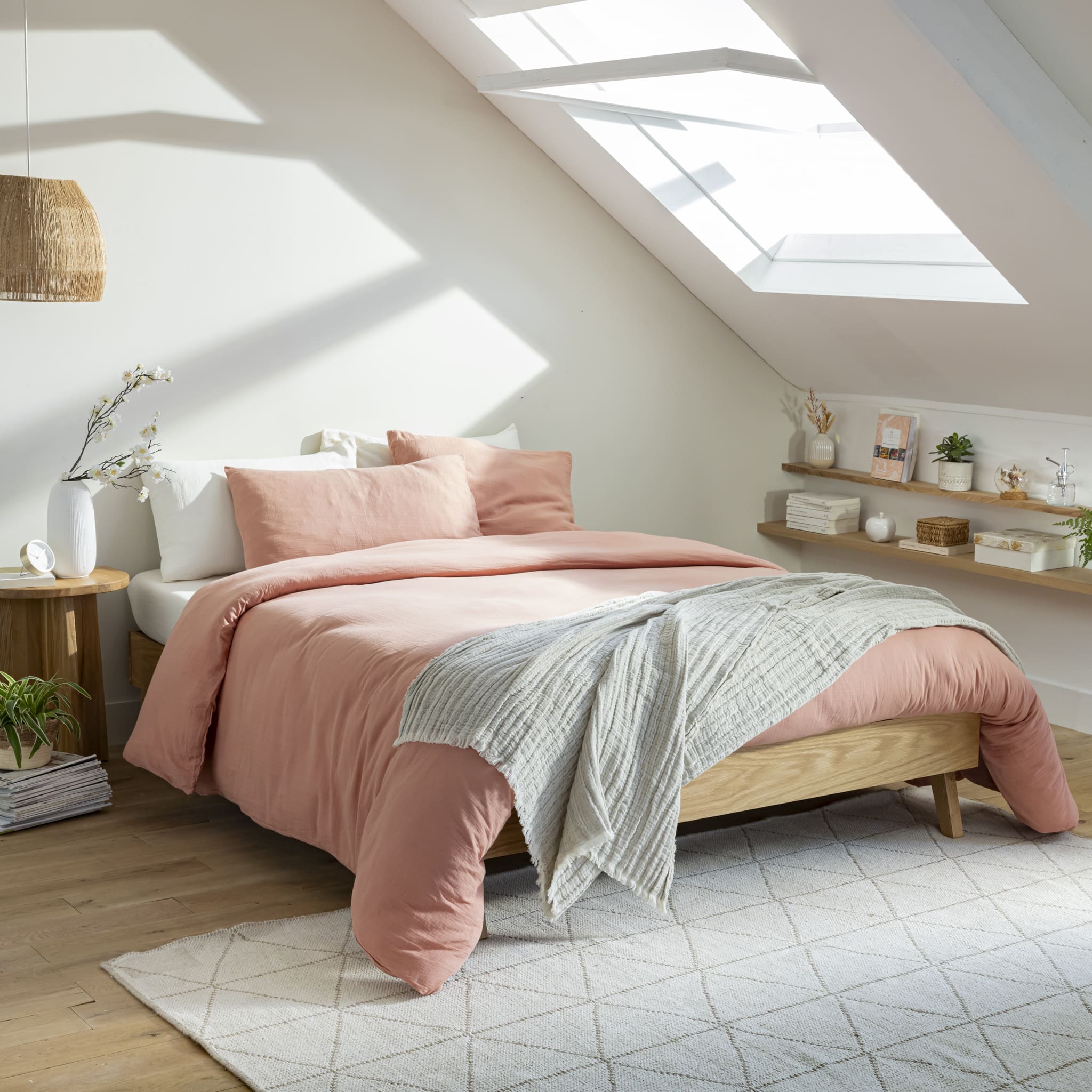 Terre de Nuit Lit adulte avec pieds évasés scandinaves bois naturel 140x190 - LT17017