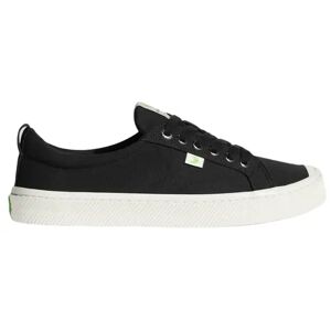 Cariuma OCA Low Femmes Chaussures skate (Black Canvas)