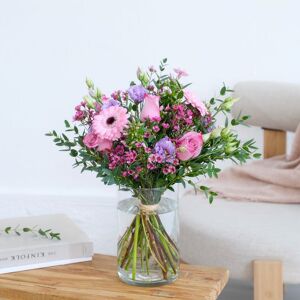 Interflora Myrtille : bouquet parme de roses, germinis et lisianthus