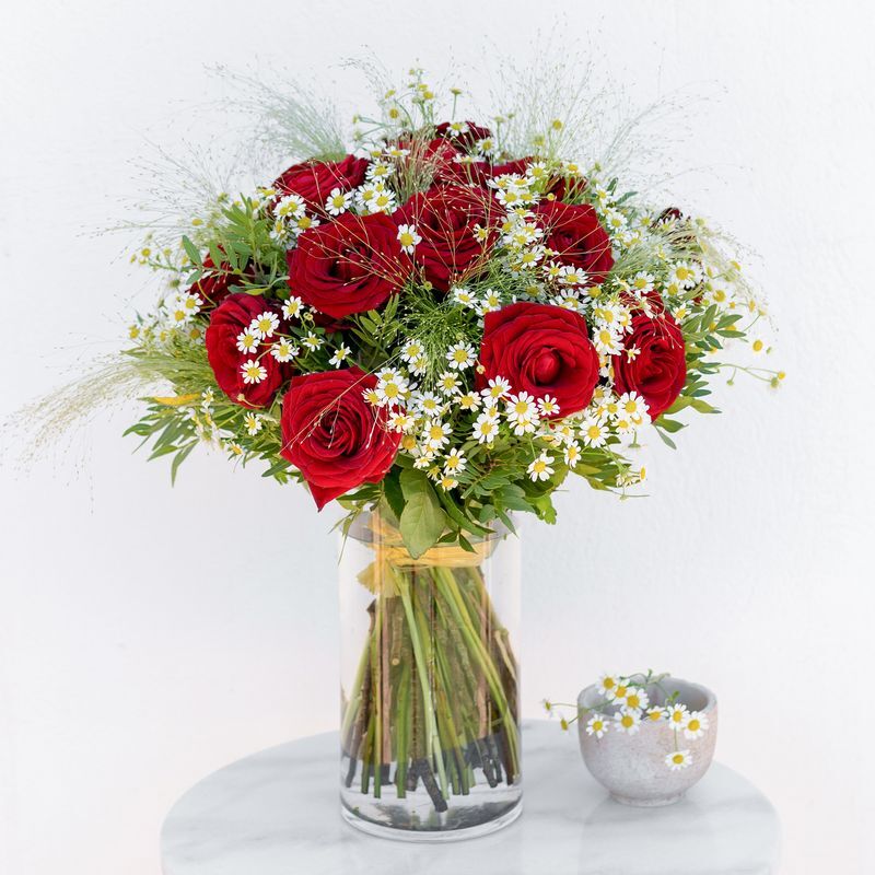 Interflora Rouge Idylle : bouquet de roses rouges longues tiges