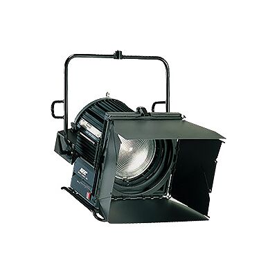 ARRI Daylight Compact 4000W Theater - Lentille grand angle à haute efficacité - Éclairage de théâtre - Publicité ARRI Daylight Compact 4000W Theater - Lentille grand angle à haute efficacité - Éclairage de théâtre - Publicité