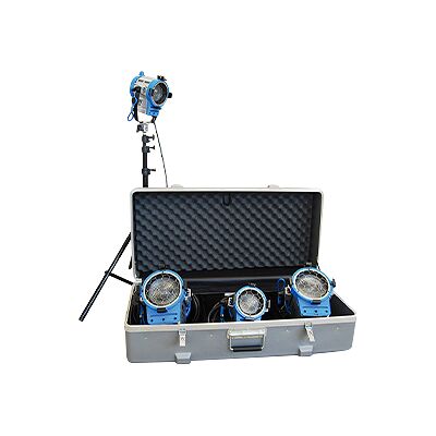 Kit d'éclairage ARRI 300/650 avec roues et Schuko - Publicité Kit d'éclairage ARRI 300/650 avec roues et Schuko - Publicité