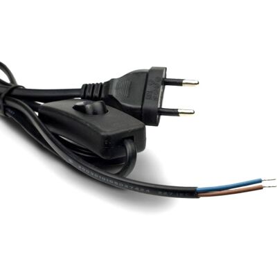 ISOLED Câble de raccordement avec connecteur plat et interrupteur, noir, 1,5 m, 230V - Accessoires divers - Publicité ISOLED Câble de raccordement avec connecteur plat et interrupteur, noir, 1,5 m, 230V - Accessoires divers - Publicité