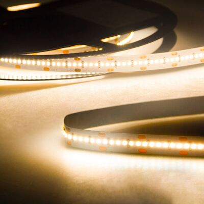 Ruban LED 20m Blanc Chaud - Type Linéaire - Publicité Ruban LED 20m Blanc Chaud - Type Linéaire - Publicité