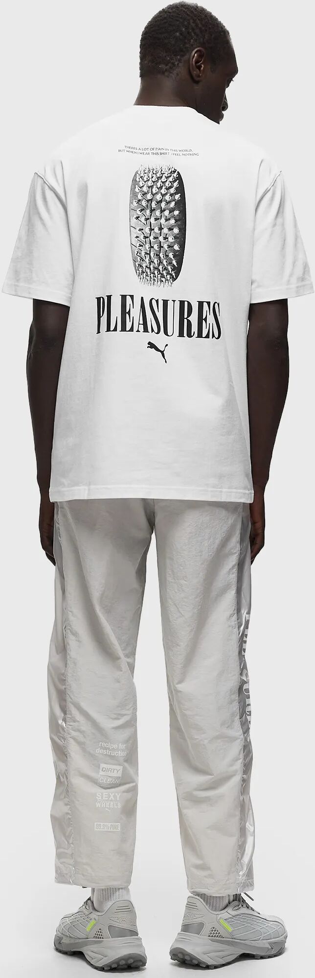 PUMA x PLEASURES Graphic Tee men Shortsleeves white en taille:M