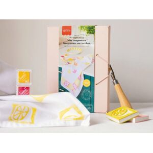 Kit DIY - Mes tampons en lino sur torchon - La Petite Épicerie - La Petite Epicerie - Mondial Tissus - Publicité Kit DIY - Mes tampons en lino sur torchon - La Petite Épicerie - La Petite Epicerie - Mondial Tissus - Publicité