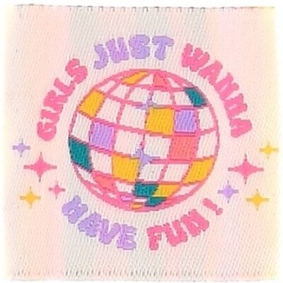 Lot 4 Étiquettes tissées égirls just wanna have fun" - Bohin - Bohin - Mondial Tissus - Publicité Lot 4 Étiquettes tissées égirls just wanna have fun" - Bohin - Bohin - Mondial Tissus - Publicité