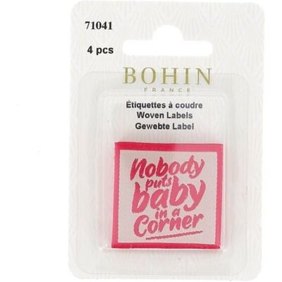 Lot 4 Étiquettes tissées "nobody puts baby in a corner" - Bohin - Bohin - Mondial Tissus - Publicité Lot 4 Étiquettes tissées "nobody puts baby in a corner" - Bohin - Bohin - Mondial Tissus - Publicité