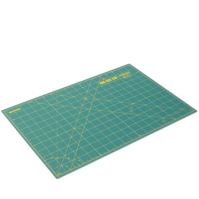 Tapis de découpe auto-cicatrisant 30x45cm - Bohin - Mondial Tissus - Publicité Tapis de découpe auto-cicatrisant 30x45cm - Bohin - Mondial Tissus - Publicité