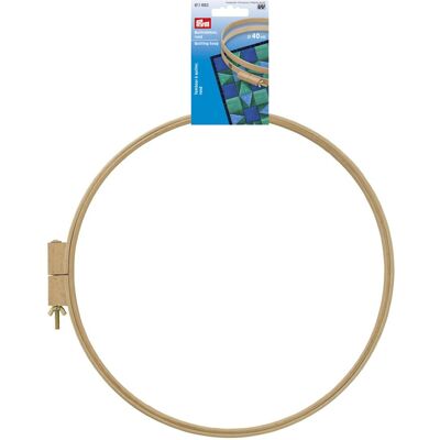 Cercle à quilter en bois Prym - Vis en laiton réglable - Ø 40cm - Publicité Cercle à quilter en bois Prym - Vis en laiton réglable - Ø 40cm - Publicité
