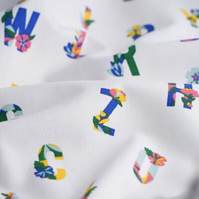 Tissu coton épais blanc alphabet - MT - Mondial Tissus - Publicité Tissu coton épais blanc alphabet - MT - Mondial Tissus - Publicité