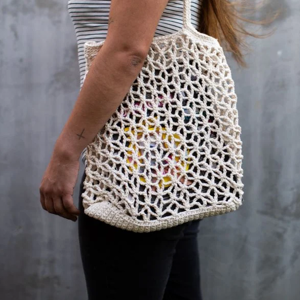 Kit crochet - Sac tote bag Trogir écru - Hoooked - Hoooked - Mondial Tissus - Publicité Kit crochet - Sac tote bag Trogir écru - Hoooked - Hoooked - Mondial Tissus - Publicité