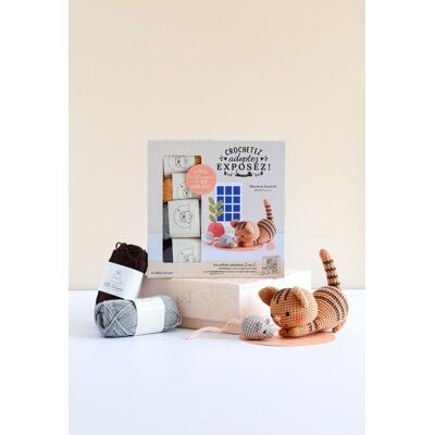 Crochetez adoptez exposez Milo le chat tigré - Les éditions de saxe - Mondial Tissus - Publicité Crochetez adoptez exposez Milo le chat tigré - Les éditions de saxe - Mondial Tissus - Publicité
