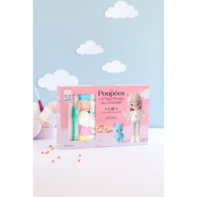 Coffret la poupée de p'tite peste au crochet Lili - Les éditions de saxe - Mondial Tissus - Publicité Coffret la poupée de p'tite peste au crochet Lili - Les éditions de saxe - Mondial Tissus - Publicité