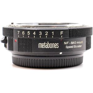 Occasion Metabones Nikon G vers Micro quatre tiers Speed Booster