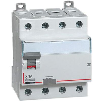 BTicino G745AC80 Disjoncteur différentiel - 4 pôles 80A type AC - Publicité BTicino G745AC80 Disjoncteur différentiel - 4 pôles 80A type AC - Publicité