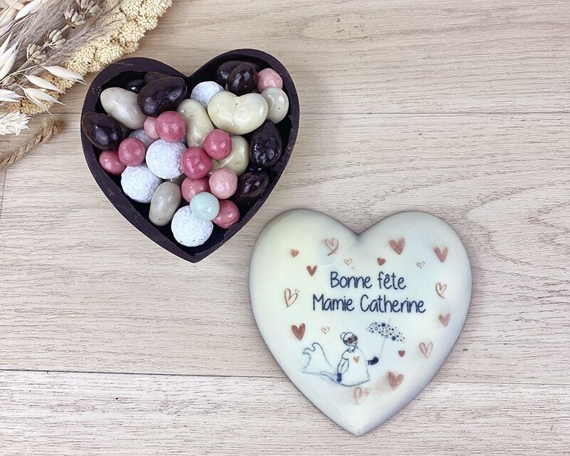 Cadeaux.com Coeur tout chocolat personnalisé - Bonne Fête Mamie