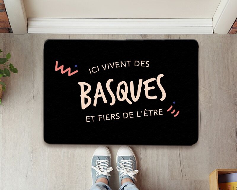 Cadeaux.com Paillasson personnalisé - Ici vivent des Basques