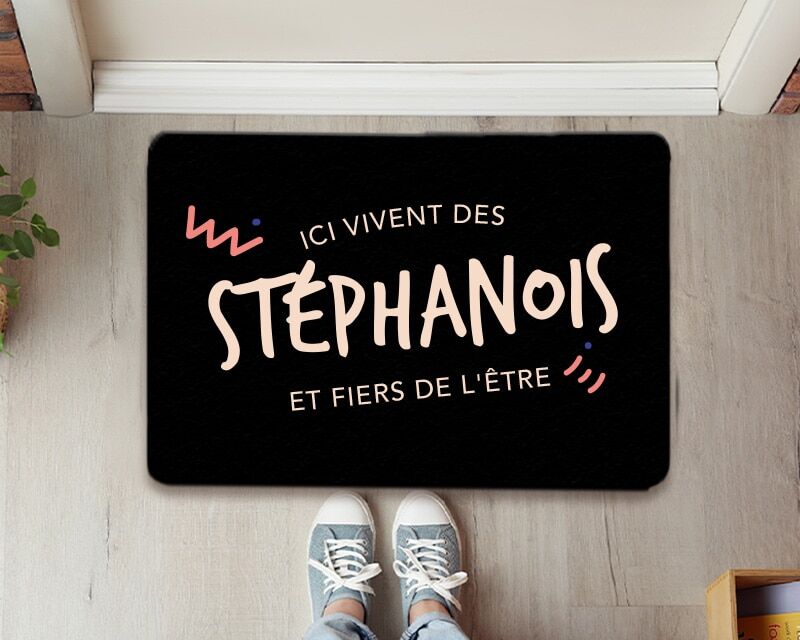 Cadeaux.com Paillasson personnalisé - Ici vivent des Stéphanois