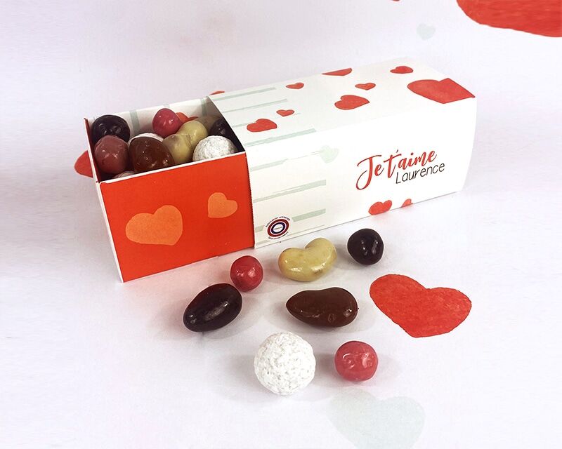 Cadeaux.com Petit coffret de chocolats - Amour