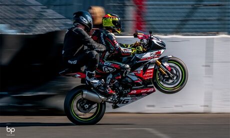 2Ride Bapteme moto Baptême moto sur Suzuki GSX-R1000R & Kawasaki Zx-10RR de 200ch (3 tours) avec 2Ride Baptême moto 2Ride Bapteme moto Baptême moto sur Suzuki GSX-R1000R & Kawasaki Zx-10RR de 200ch (3 tours) avec 2Ride Baptême moto