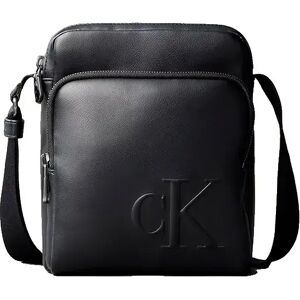 Calvin Klein Bandoulière Bold Ck Pocket Reporter Black One Size male - Publicité Calvin Klein Bandoulière Bold Ck Pocket Reporter Black One Size male - Publicité