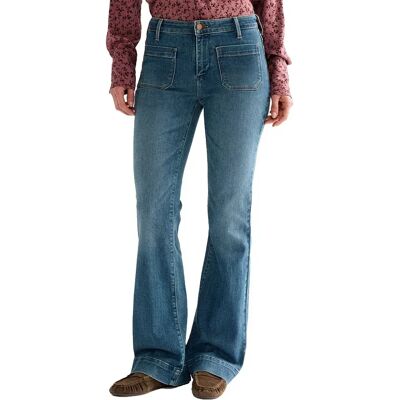 Wrangler Jean Flare Rustic Retro 24 Femme - Publicité Wrangler Jean Flare Rustic Retro 24 Femme - Publicité