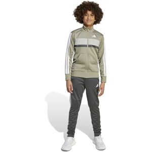 Adidas Survêtement Seasonal Essentials Tiberio 3 Stripes Tricot Silver Pebble / Grey Six / Metal Grey / White 9-10 Années Garçon,Fille - Publicité Adidas Survêtement Seasonal Essentials Tiberio 3 Stripes Tricot Silver Pebble / Grey Six / Metal Grey / White 9-10 Années Garçon,Fille - Publicité