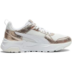 Puma Baskets Trinity 2 Lt Metallic Whisper Puma White / Puma Gold / Warm White EU 41 Femme - Publicité Puma Baskets Trinity 2 Lt Metallic Whisper Puma White / Puma Gold / Warm White EU 41 Femme - Publicité