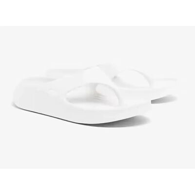 Lacoste Tongs Meduz Off White EU 40 1/2 Homme - Publicité Lacoste Tongs Meduz Off White EU 40 1/2 Homme - Publicité