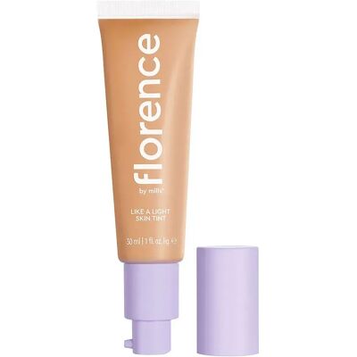 Florence By Mills Fond De Teint Like A Light Skin Tint Mt120 Medium à Bronzé Avec Des Sous-tons Chauds Et Dorés Brown One Size female - Publicité Florence By Mills Fond De Teint Like A Light Skin Tint Mt120 Medium à Bronzé Avec Des Sous-tons Chauds Et Dorés Brown One Size female - Publicité