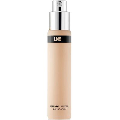 Fondation Prada Reveal Skin - Refill Light Neutral 30ml - Publicité Fondation Prada Reveal Skin - Refill Light Neutral 30ml - Publicité