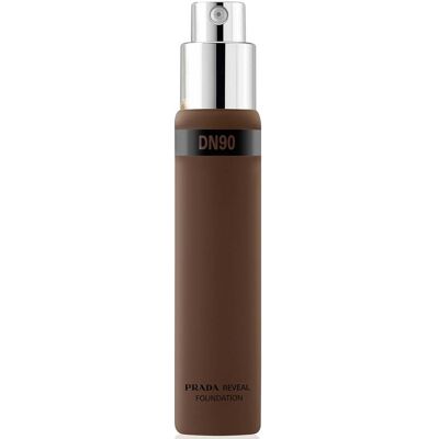 Fond de teint Prada Reveal Skin Optimising - Neutre Foncé - 33 teintes - Recharge - Publicité Fond de teint Prada Reveal Skin Optimising - Neutre Foncé - 33 teintes - Recharge - Publicité