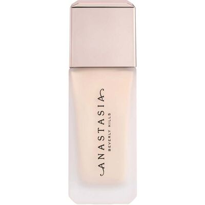 Anastasia Beverly Hills Impeccable Blurring Second-Skin Matte Foundation - Shade 2 - Publicité Anastasia Beverly Hills Impeccable Blurring Second-Skin Matte Foundation - Shade 2 - Publicité