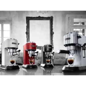 De'Longhi machine à expresso de 1,1L avec système cappuccino 1350W gris - Publicité De'Longhi machine à expresso de 1,1L avec système cappuccino 1350W gris - Publicité