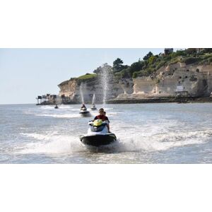 Cap Adrénaline Randonnée en Jet-Ski sur l'Estuaire de la Gironde - Publicité Cap Adrénaline Randonnée en Jet-Ski sur l'Estuaire de la Gironde - Publicité