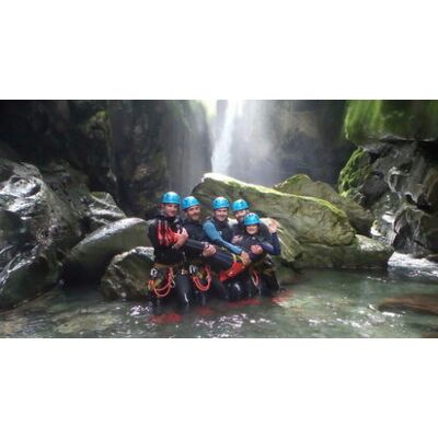 Cap Adrénaline Canyoning à Vicdessos dans l'Ariège près de Foix - Publicité Cap Adrénaline Canyoning à Vicdessos dans l'Ariège près de Foix - Publicité