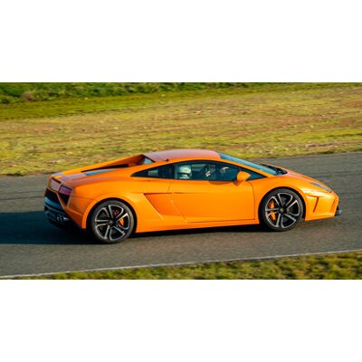 Cap Adrénaline Pilotage de 2 GT : Lamborghini Gallardo LP-560 et Ferrari 488 GTB - circuit de Mettet - Publicité Cap Adrénaline Pilotage de 2 GT : Lamborghini Gallardo LP-560 et Ferrari 488 GTB - circuit de Mettet - Publicité