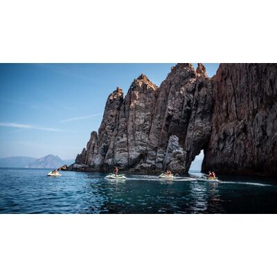 Cap Adrénaline Randonnée en jet-ski à Cargèse en Corse - Publicité Cap Adrénaline Randonnée en jet-ski à Cargèse en Corse - Publicité