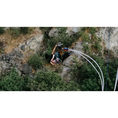 Cap Adrénaline Saut à l'élastique en tandem au viaduc de Pélussin, près de Lyon - Publicité Cap Adrénaline Saut à l'élastique en tandem au viaduc de Pélussin, près de Lyon - Publicité